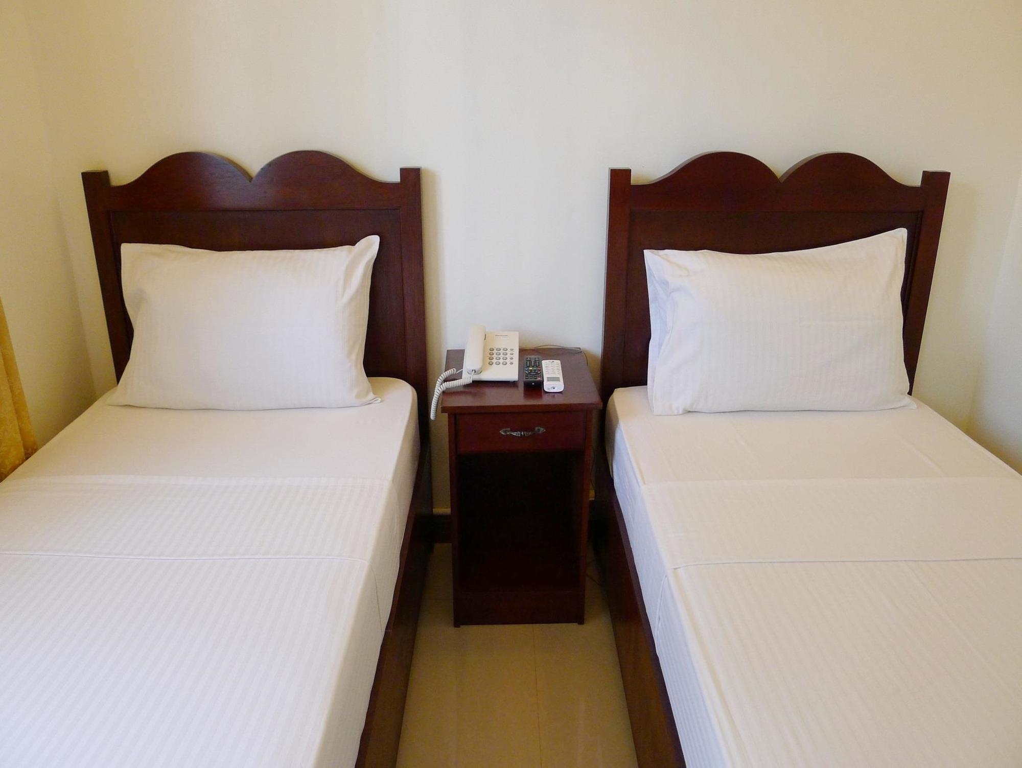 Ipil Suites Puerto Princesa Exteriör bild