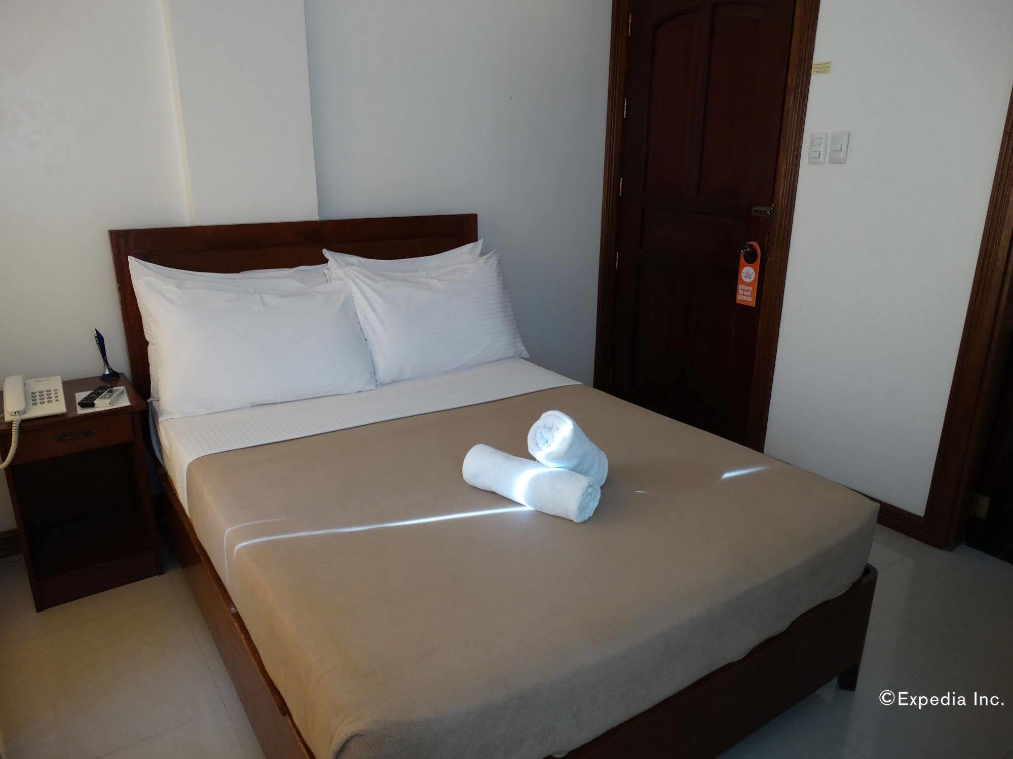 Ipil Suites Puerto Princesa Exteriör bild