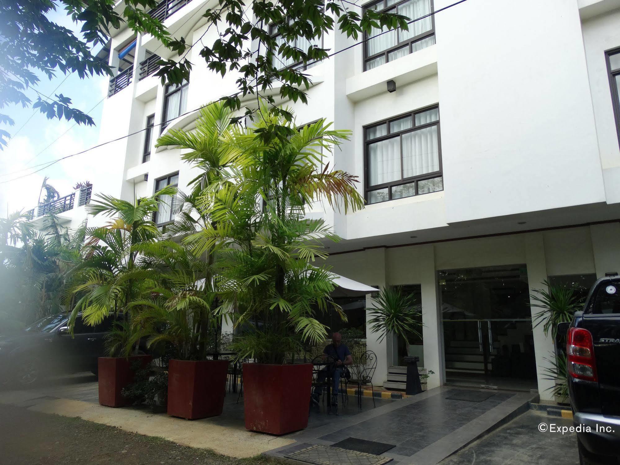 Ipil Suites Puerto Princesa Exteriör bild